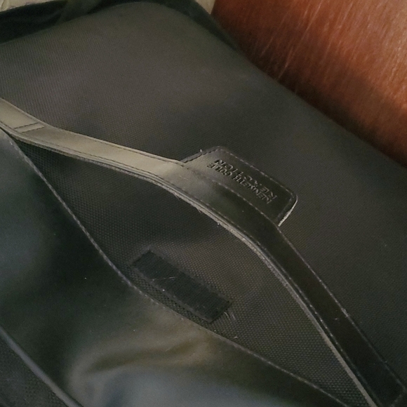 Kenneth Cole Reaction R-Tech Vinyl Laptop Case/Messenger Bag - Picture 8 of 10